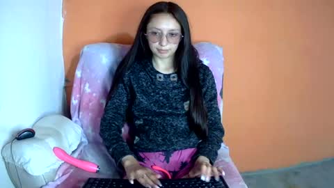 Snapshot of ada_naugthy1 chatting on 06-15-26, 11:18 Ada naugthy28 online show from 06-15-26, 11:18