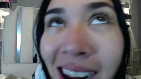 Adaira online show from 04-08-26, 04:51