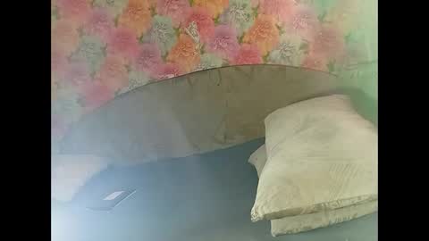 Snapshot of adajuliette chatting on 04-14-26, 07:14 AdaJuliette online show from 04-14-26, 07:14