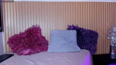        online show from 04-12-26, 01:16