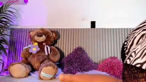 Snapshot of adalina_rusel chatting on 05-12-26, 11:18 online show from 05-12-26, 11:18