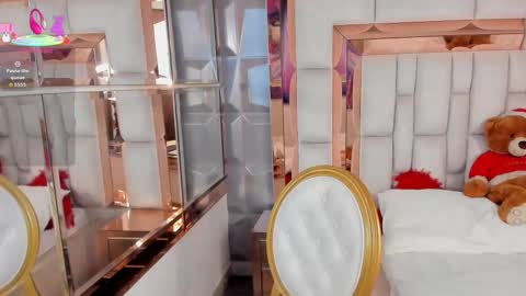 adalinarusell_ online show from 12-19-25, 02:02