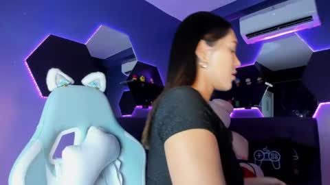 Adalyn Cute online show from 07-28-26, 11:50
