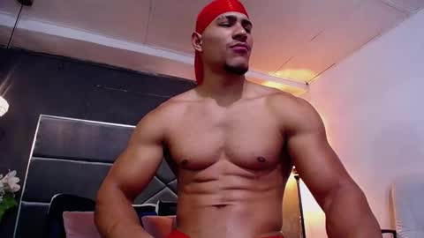 adam_fit19cm online show from 10-23-25, 02:05