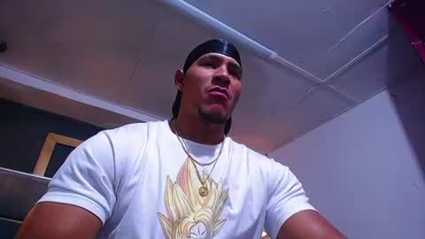 adam_fit19cm online show from 07-02-26, 02:01