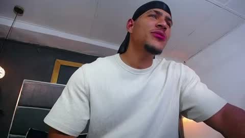 adam_fit19cm online show from 07-23-26, 07:23