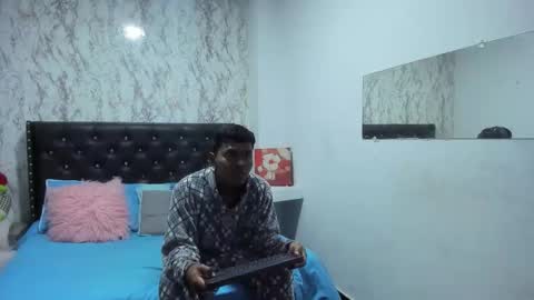 adam_morgan2 online show from 01-07-26, 03:42