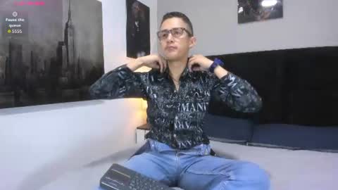 adam_walker_1 online show from 06-18-26, 03:49
