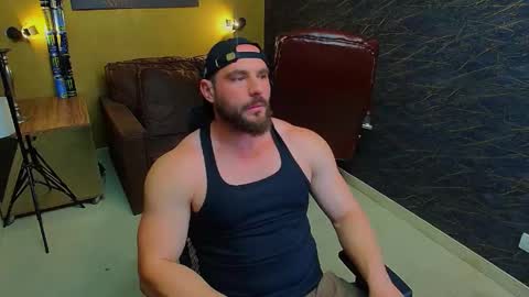 Snapshot of adamjameson chatting on 05-19-26, 04:41 AdamJameson online show from 05-19-26, 04:41