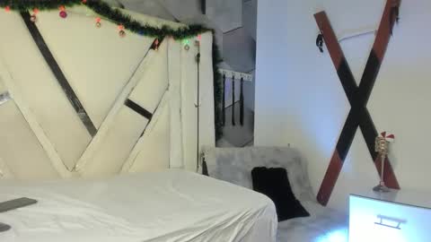 Snapshot of adammendoza34 chatting on 11-27-25, 02:46 adammendoza34 online show from 11-27-25, 02:46