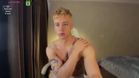 Hi Im Adam Glad to see u here 3 And its my first day online show from 03-30-26, 12:28