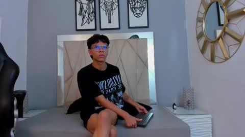 Adams Bobby online show from 12-03-25, 11:41