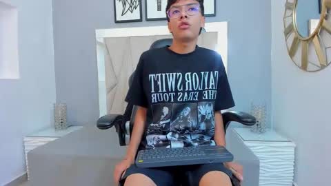 Adams Bobby online show from 01-11-26, 11:26