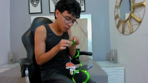 Adams Bobby online show from 04-04-26, 11:08