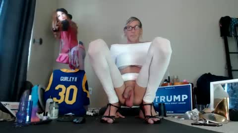 Snapshot of adamseve777 chatting on 12-15-24, 08:58 TaylorSexbot online show from 12-15-24, 08:58