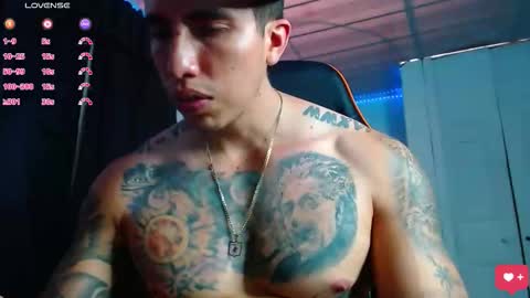 Snapshot of adan_hudson chatting on 10-31-25, 05:25 Anderson online show from 10-31-25, 05:25