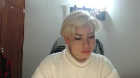 Snapshot of adan_romanoff chatting on 10-16-25, 07:42 adan_romanoff online show from 10-16-25, 07:42