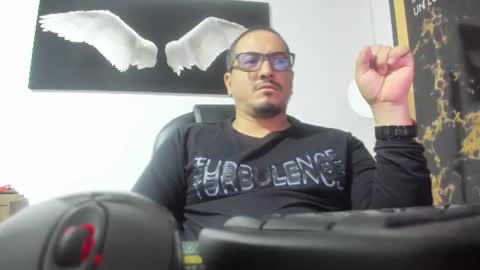 Snapshot of adan_smith_ chatting on 06-10-26, 08:02 online show from 06-10-26, 08:02
