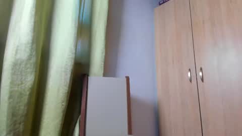   online show from 06-25-26, 08:24