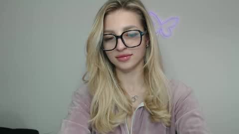 Kristina online show from 12-10-24, 04:17