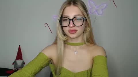 Kristina online show from 12-18-24, 08:42