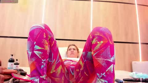 adela chase online show from 09-20-25, 03:07