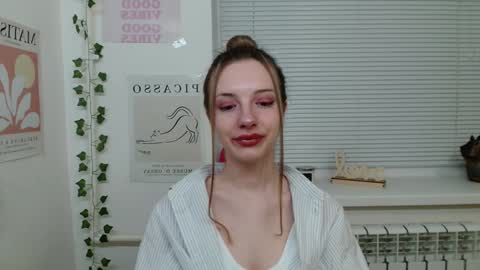 Snapshot of adele0_0 chatting on 01-08-25, 02:03 Adele online show from 01-08-25, 02:03