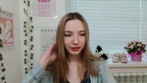 Snapshot of adele0_0 chatting on 02-09-25, 12:52 Adele online show from 02-09-25, 12:52