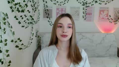 Snapshot of adele0_0 chatting on 02-24-25, 01:10 Adele online show from 02-24-25, 01:10