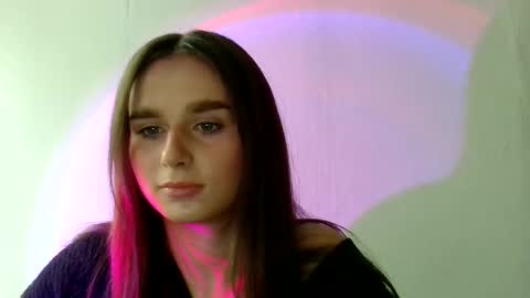 Snapshot of adele_amore chatting on 02-05-25, 02:16 Adele Amore online show from 02-05-25, 02:16