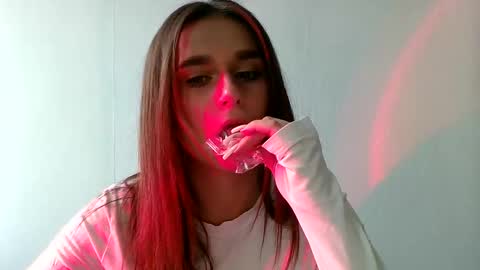 Snapshot of adele_amore chatting on 02-06-25, 01:21 Adele Amore online show from 02-06-25, 01:21