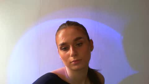 Snapshot of adele_amore chatting on 02-07-25, 10:19 Adele Amore online show from 02-07-25, 10:19