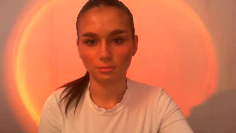 Snapshot of adele_amore chatting on 02-18-25, 07:21 Adele Amore online show from 02-18-25, 07:21