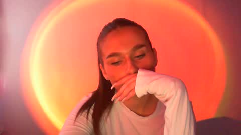 Snapshot of adele_amore chatting on 02-18-25, 10:38 Adele Amore online show from 02-18-25, 10:38