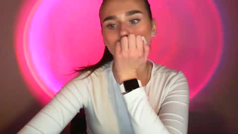 Snapshot of adele_amore chatting on 02-24-25, 05:42 Adele Amore online show from 02-24-25, 05:42