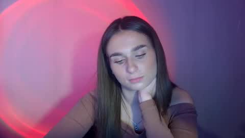 Snapshot of adele_amore chatting on 02-28-25, 09:15 Adele Amore online show from 02-28-25, 09:15