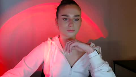 Snapshot of adele_amore chatting on 03-03-25, 07:32 Adele Amore online show from 03-03-25, 07:32