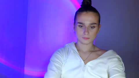 Snapshot of adele_amore chatting on 03-03-25, 05:29 Adele Amore online show from 03-03-25, 05:29