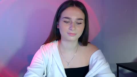 Snapshot of adele_amore chatting on 03-06-25, 07:47 Adele Amore online show from 03-06-25, 07:47