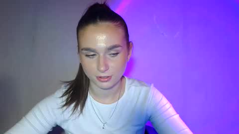 Snapshot of adele_amore chatting on 03-08-25, 02:19 Adele Amore online show from 03-08-25, 02:19