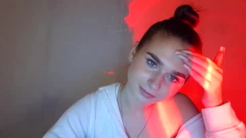 Snapshot of adele_amore chatting on 03-10-25, 07:40 Adele Amore online show from 03-10-25, 07:40