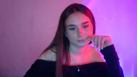 Snapshot of adele_amore chatting on 03-11-25, 11:01 Adele Amore online show from 03-11-25, 11:01