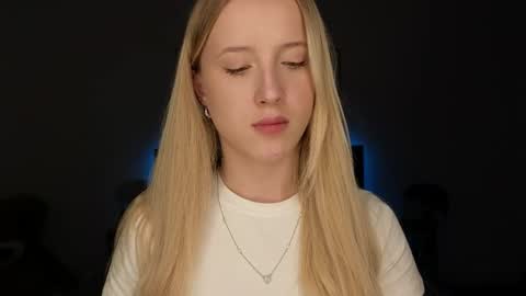 Adele online show from 04-22-26, 08:32