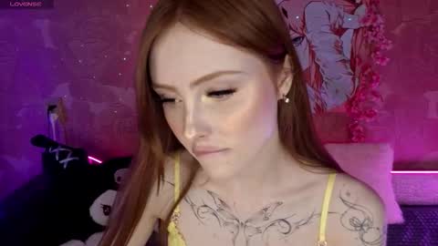 Adele online show from 09-26-25, 04:16