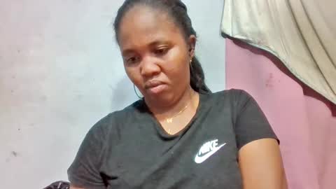 Snapshot of adelealy chatting on 05-08-26, 07:03 adelealy online show from 05-08-26, 07:03