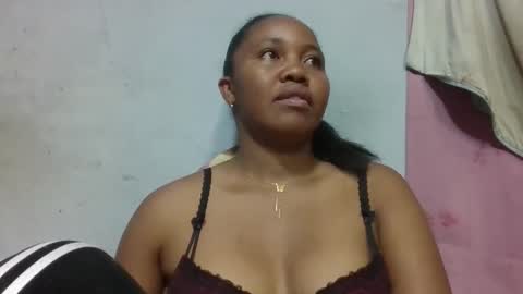 Snapshot of adelealy chatting on 05-18-26, 02:40 adelealy online show from 05-18-26, 02:40
