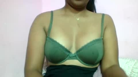 Snapshot of adelealy chatting on 07-14-26, 02:05 adelealy online show from 07-14-26, 02:05