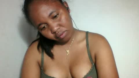 Snapshot of adelealy chatting on 07-19-26, 12:58 adelealy online show from 07-19-26, 12:58