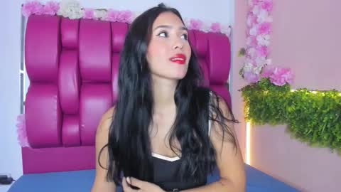 Snapshot of adelefoxx chatting on 11-10-25, 02:49 AdeleFoxx online show from 11-10-25, 02:49