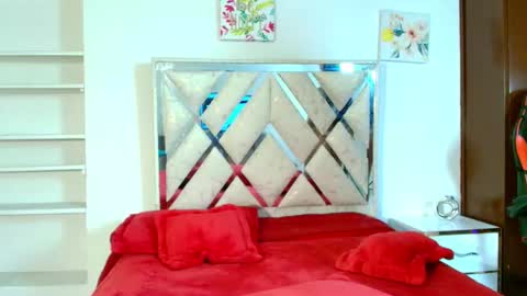 Adele online show from 12-01-25, 01:38